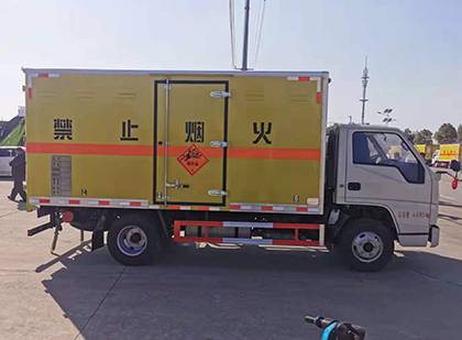 大冶爆破器材运输车